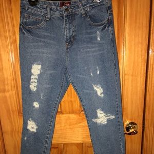 👖Blue ripped jeans